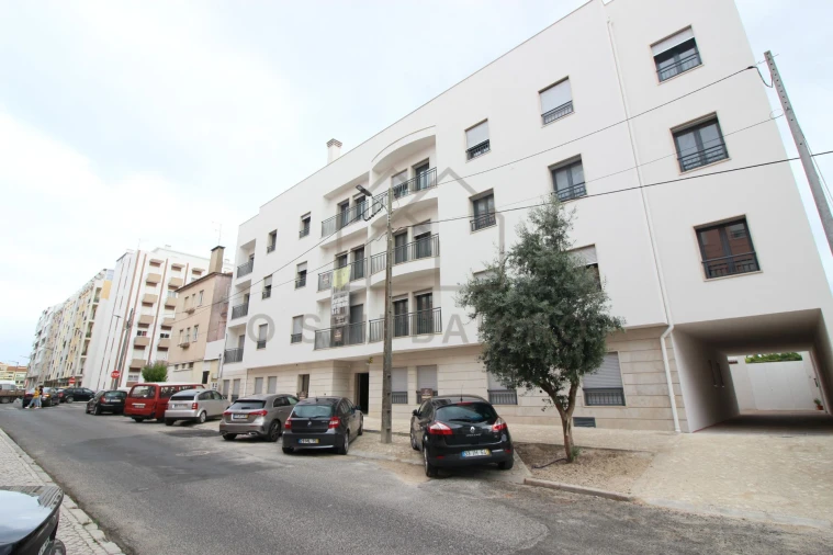 Apartamento T3 para Arrendamento em Caldas da Rainha - Santo Onofre e Serra do Bouro Foto 14