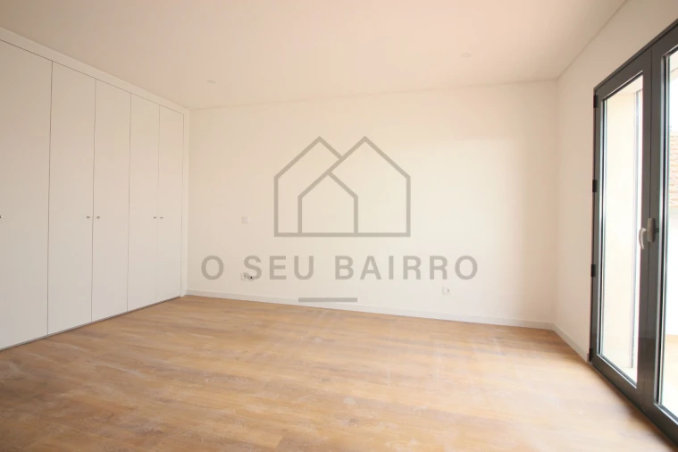 Apartamento T3 para Arrendamento em Caldas da Rainha - Santo Onofre e Serra do Bouro Foto 5
