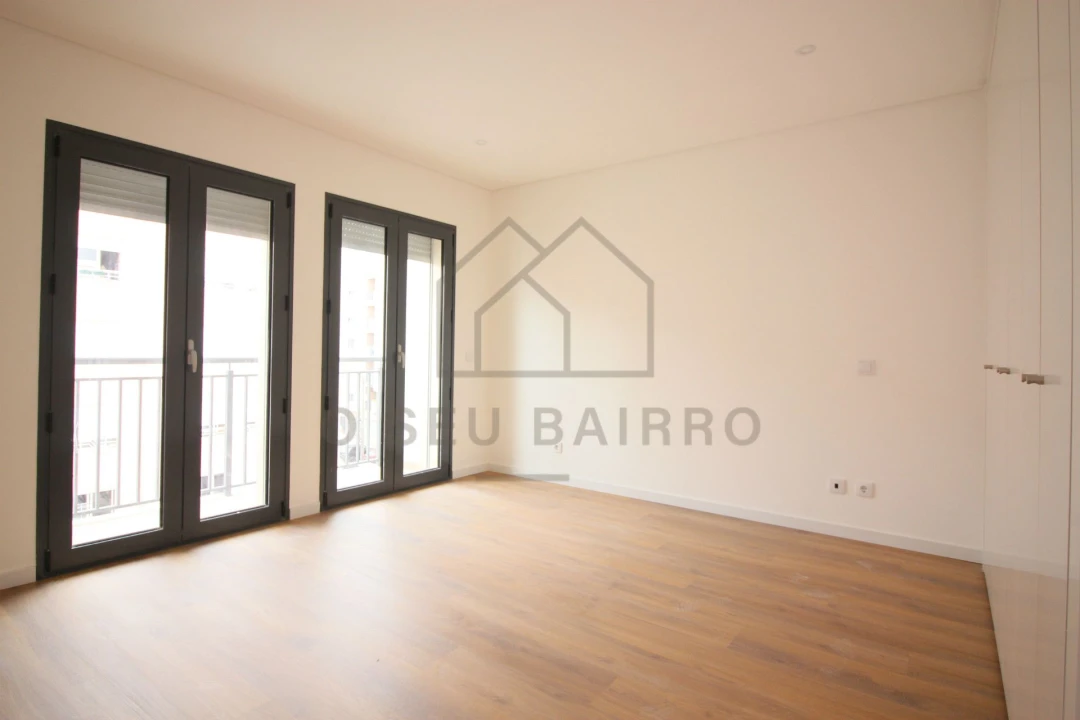 Apartamento T3 para Arrendamento em Caldas da Rainha - Santo Onofre e Serra do Bouro Foto 4