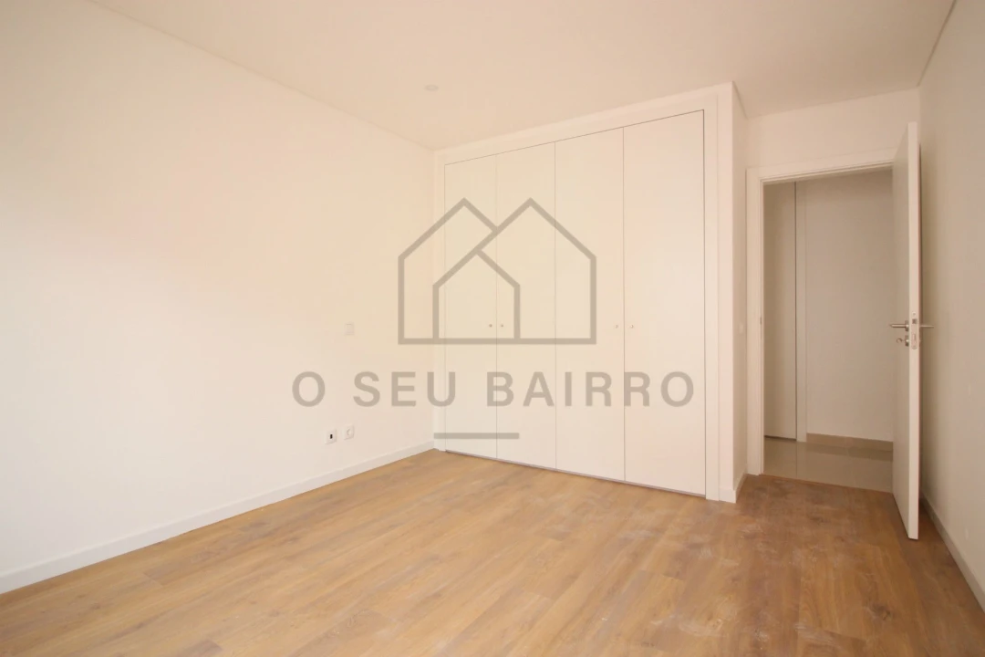 Apartamento T3 para Arrendamento em Caldas da Rainha - Santo Onofre e Serra do Bouro Foto 6