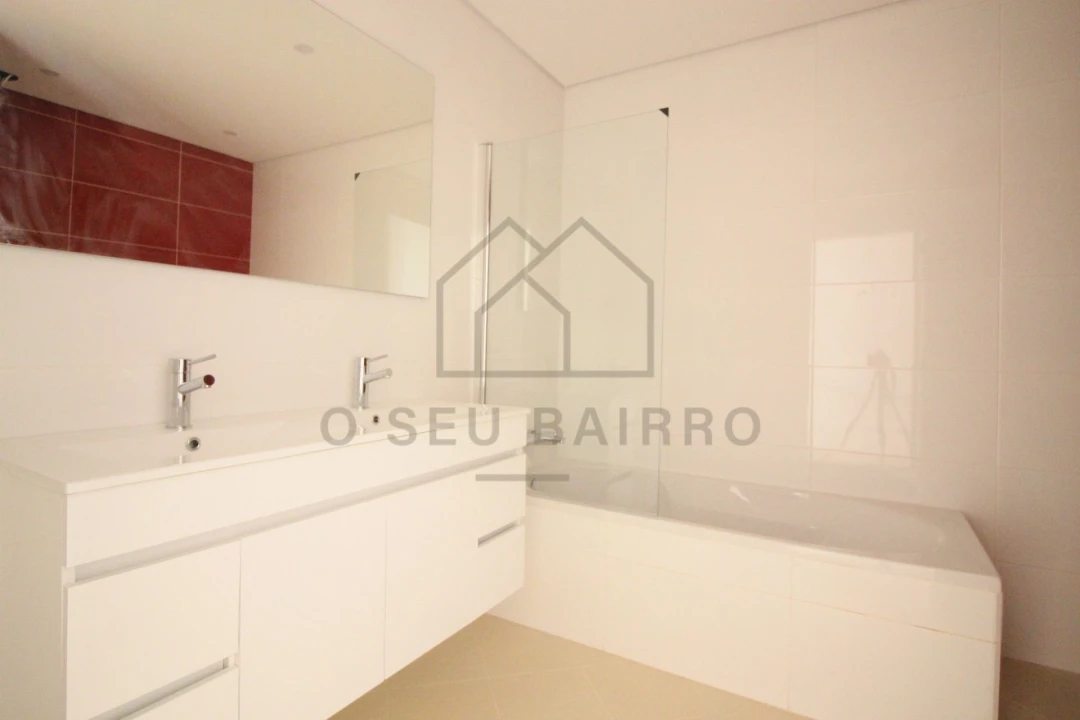 Apartamento T3 para Arrendamento em Caldas da Rainha - Santo Onofre e Serra do Bouro Foto 7