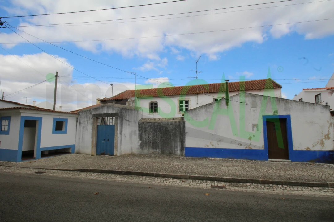 Moradia T6 para Venda em Pontevel Foto 1