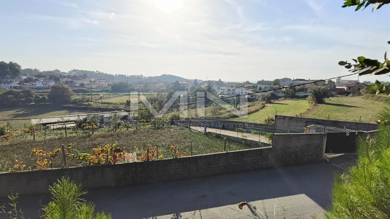 Terreno para Venda em Foz do Sousa e Covelo Foto 4