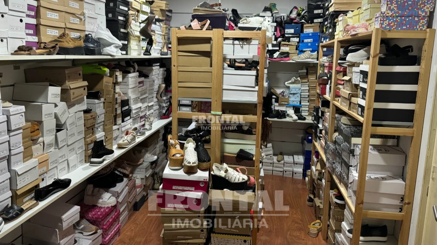 Loja para Arrendamento em Cidade da Maia Foto 8