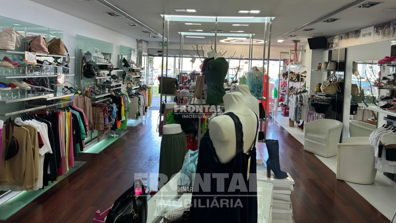 Loja para Arrendamento em Cidade da Maia Foto 5