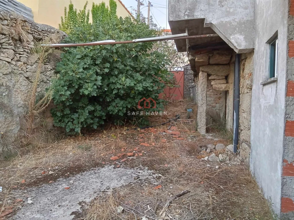 Moradia T3 para Venda em Cunha Baixa Foto 7