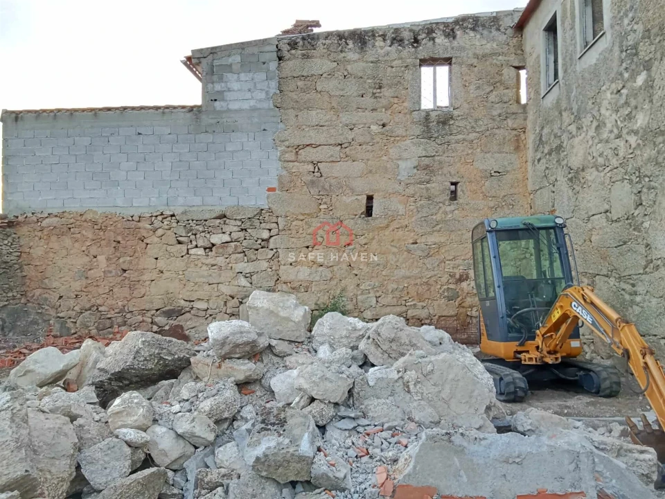 Moradia T3 para Venda em Cunha Baixa Foto 9