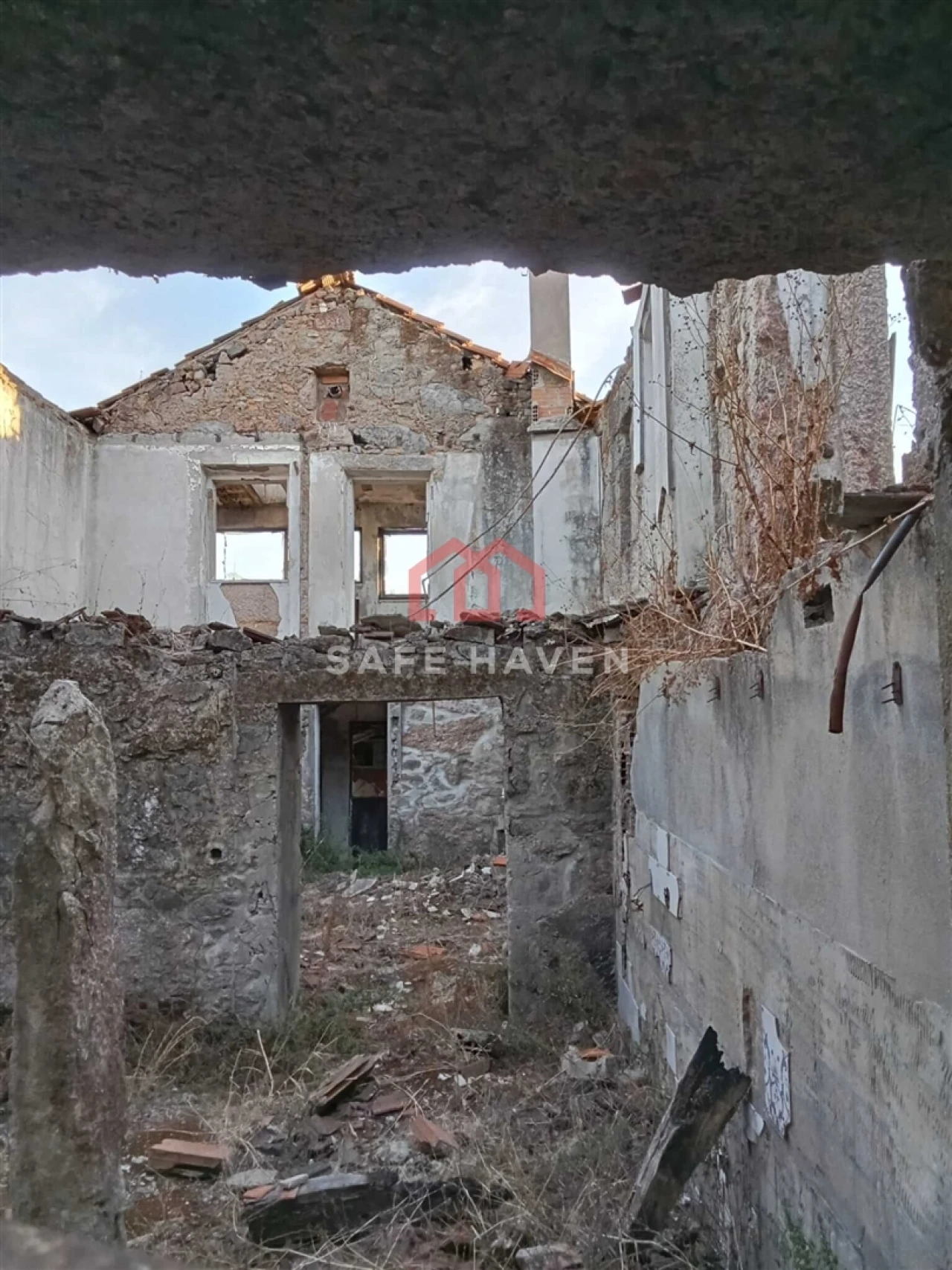 Moradia T3 para Venda em Cunha Baixa Foto 8