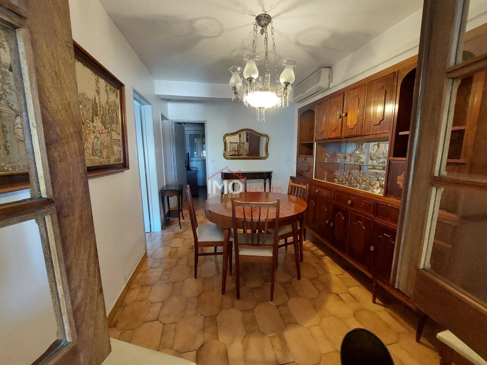 Apartamento T3 para Arrendamento em Sé e São Lourenço Foto 19