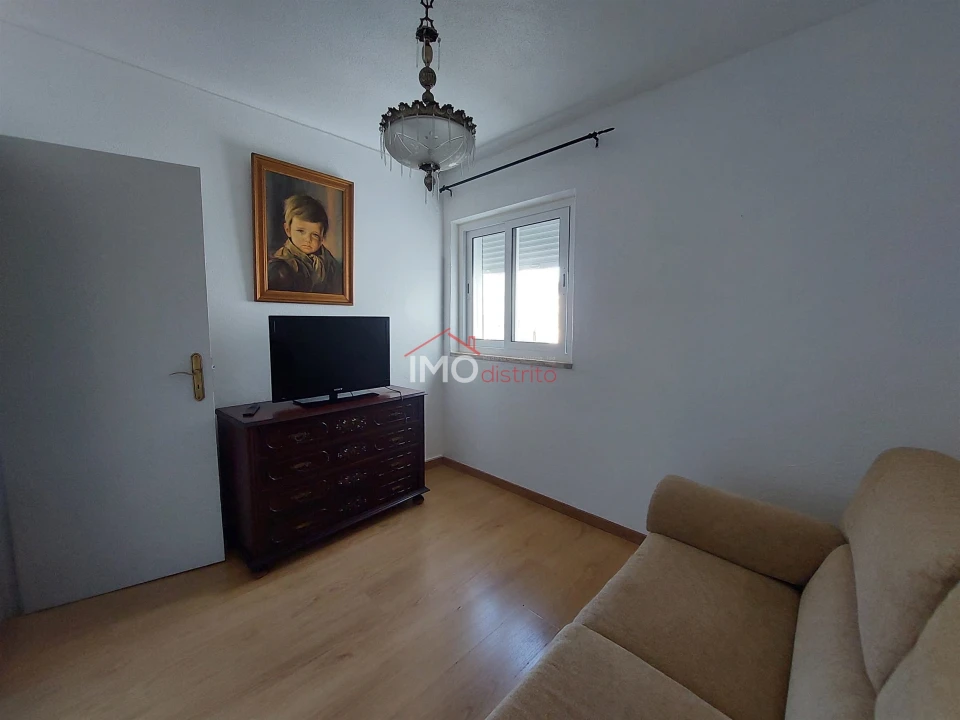 Apartamento T3 para Arrendamento em Sé e São Lourenço Foto 9