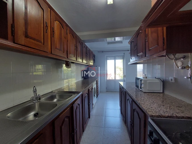 Apartamento T3 para Arrendamento em Sé e São Lourenço Foto 16