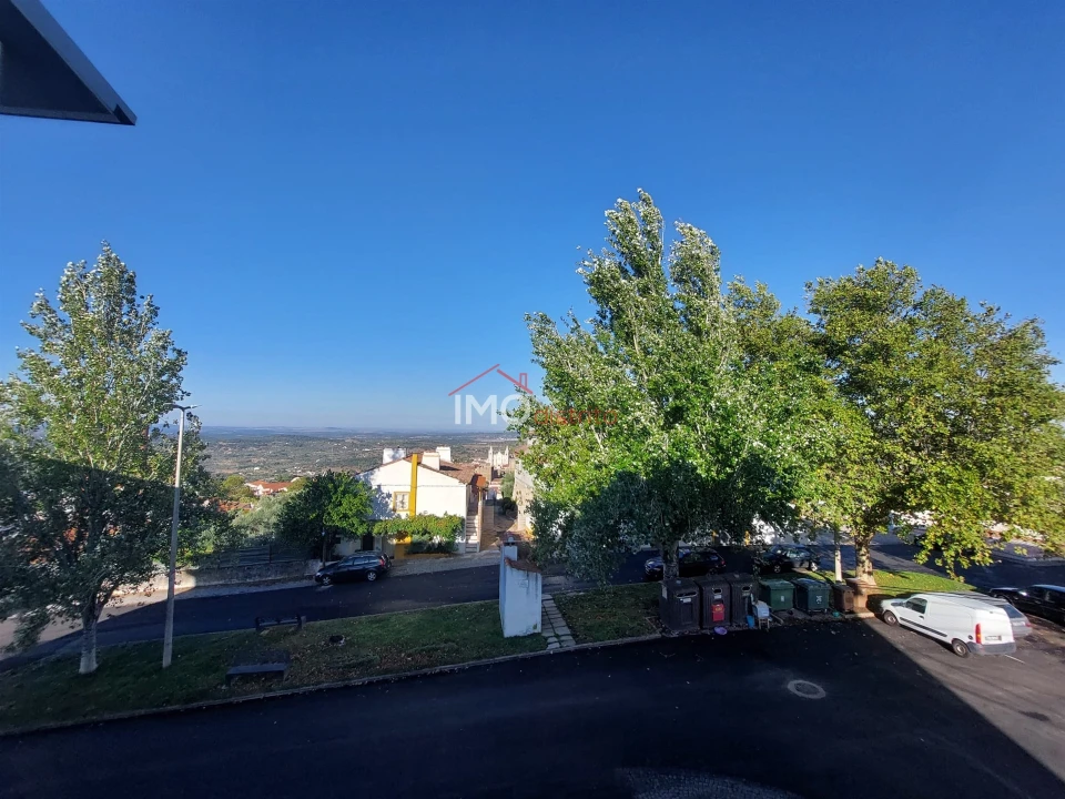 Apartamento T3 para Arrendamento em Sé e São Lourenço Foto 23