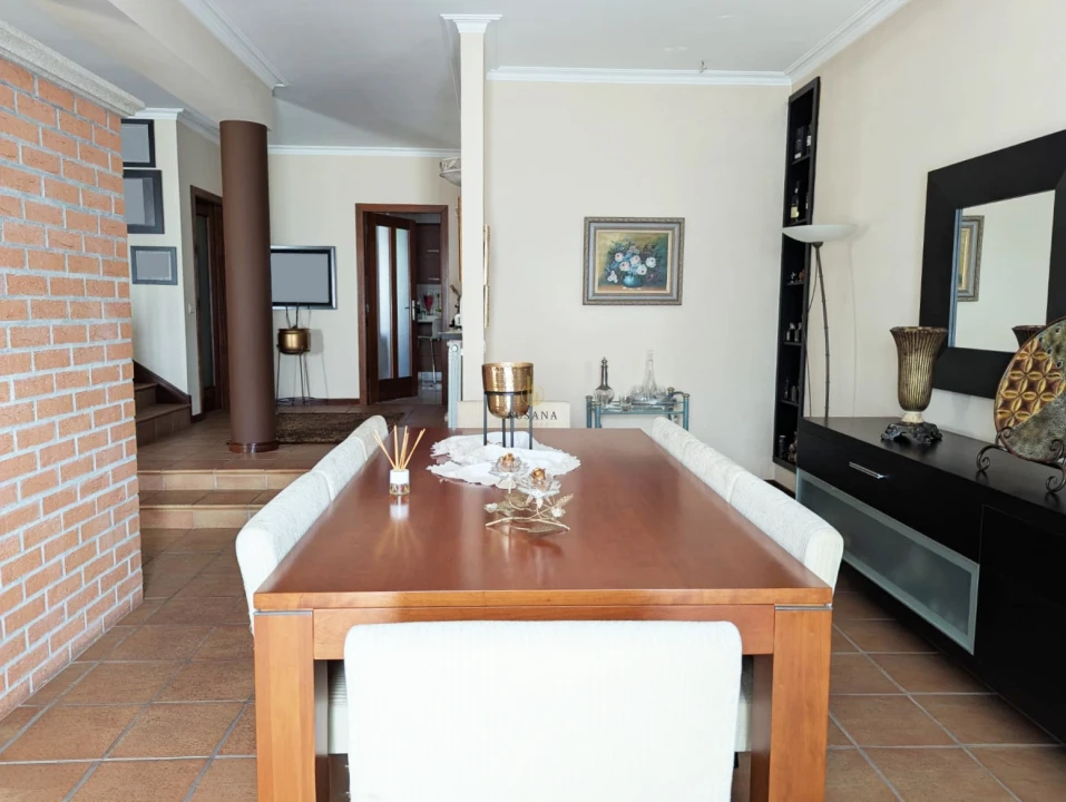 Moradia T4 para Venda em Tarouca e Dálvares Foto 25