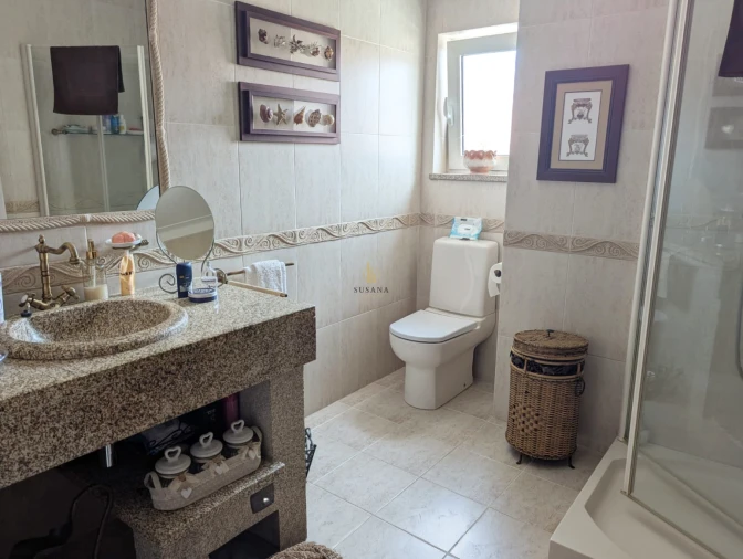 Moradia T4 para Venda em Tarouca e Dálvares Foto 15