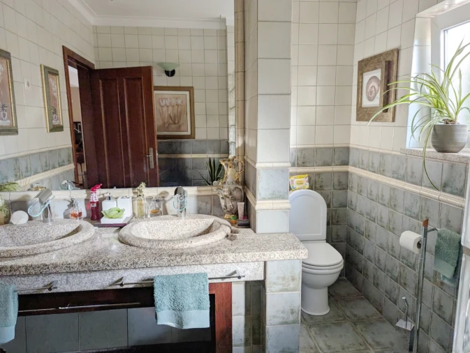 Moradia T4 para Venda em Tarouca e Dálvares Foto 16