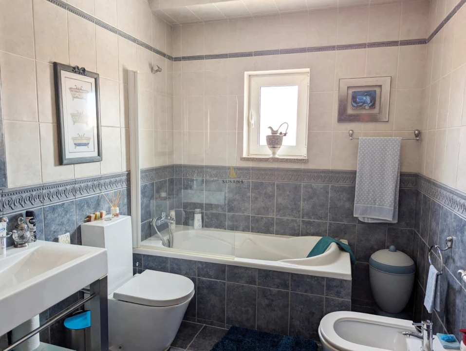 Moradia T4 para Venda em Tarouca e Dálvares Foto 13