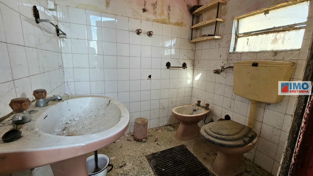 Moradia T6 para Venda em Benquerenças Foto 12