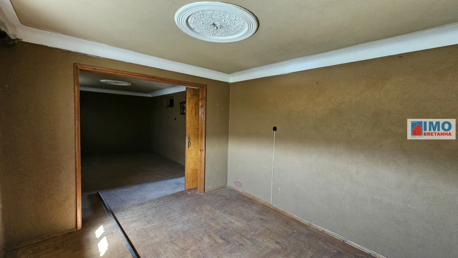 Moradia T6 para Venda em Benquerenças Foto 9