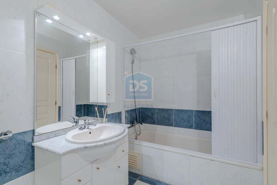 Apartamento T2 para Venda em Albufeira e Olhos de Água Foto 18