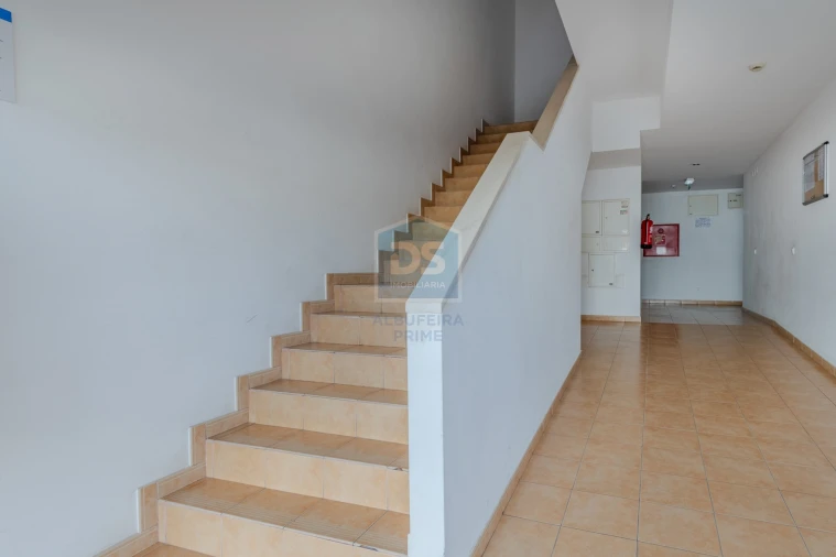 Apartamento T2 para Venda em Albufeira e Olhos de Água Foto 24