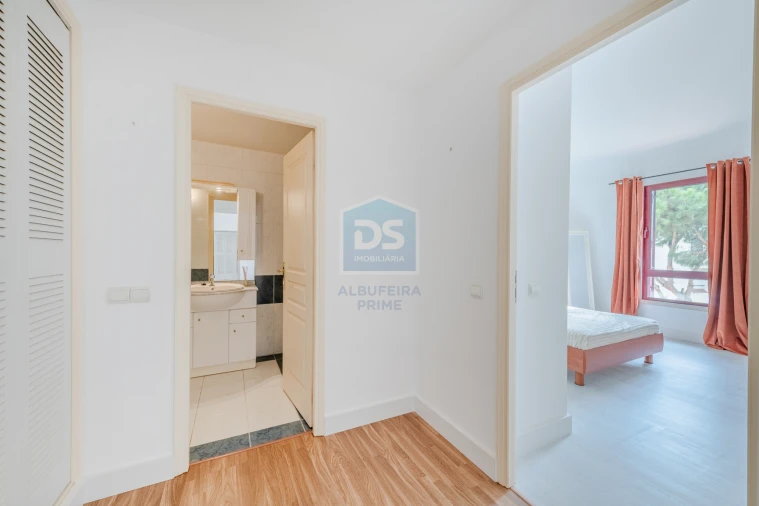 Apartamento T2 para Venda em Albufeira e Olhos de Água Foto 11