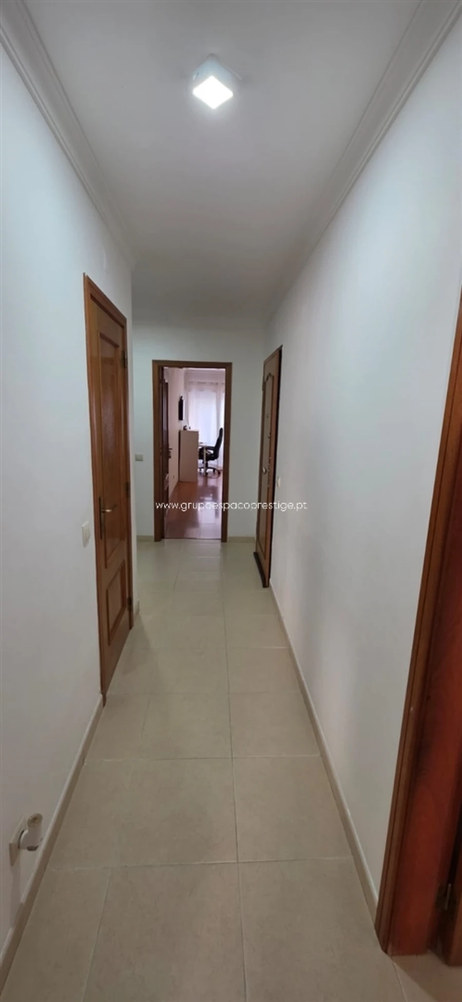 Apartamento T2 para Venda em Quelfes Foto 10