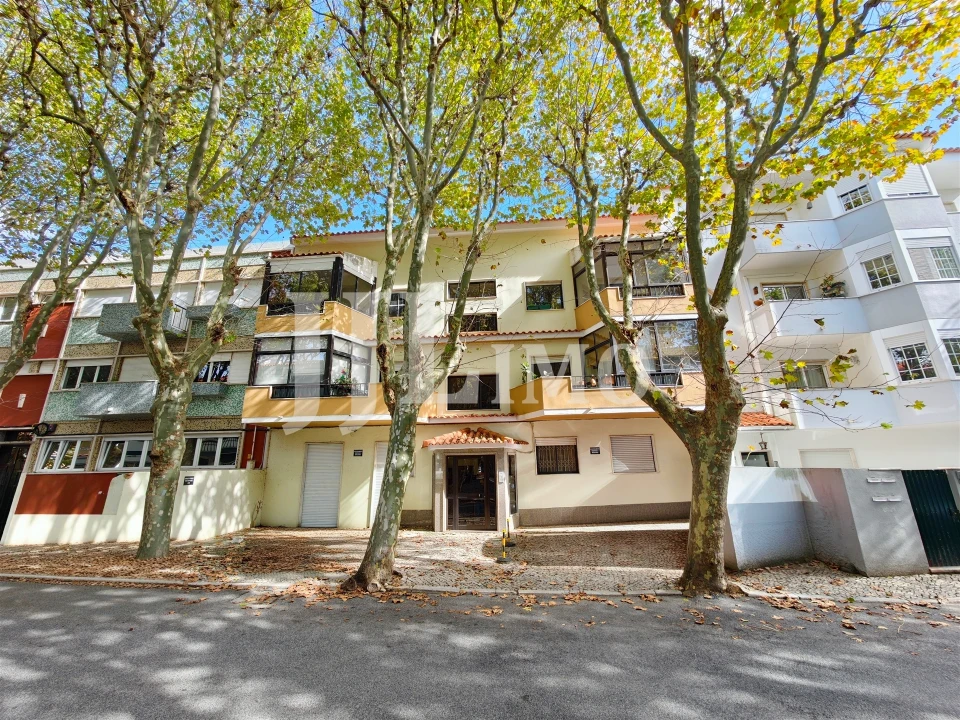 Apartamento T5 para Venda em Carcavelos e Parede Foto 2