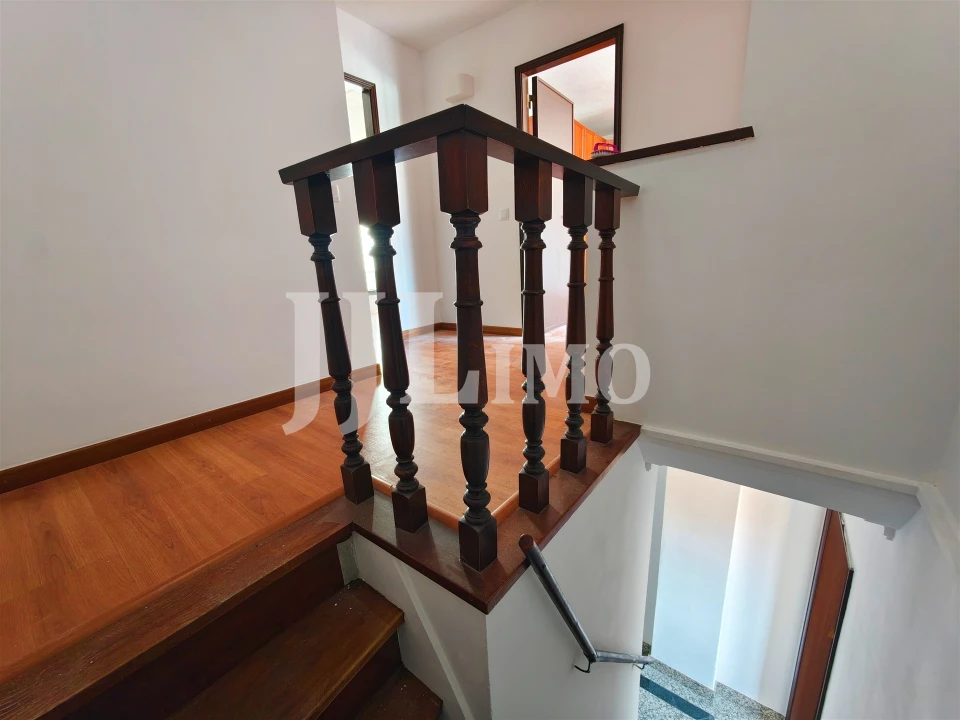 Apartamento T5 para Venda em Carcavelos e Parede Foto 20