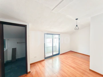 Apartamento T5 para Venda em Carcavelos e Parede