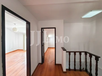 Apartamento T5 para Venda em Carcavelos e Parede