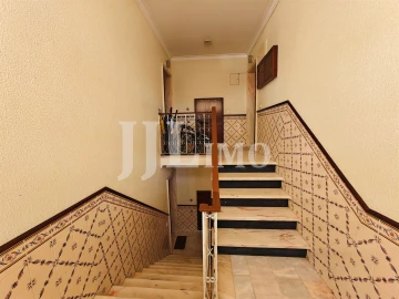 Apartamento T5 para Venda em Carcavelos e Parede