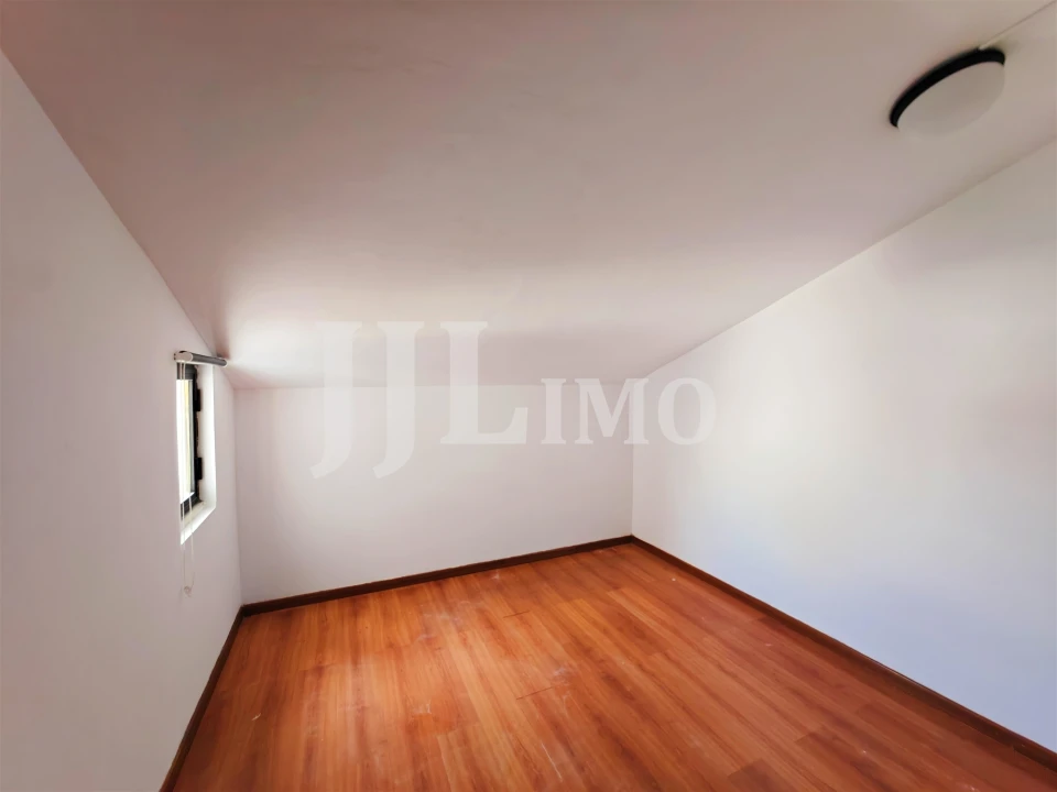 Apartamento T5 para Venda em Carcavelos e Parede Foto 23