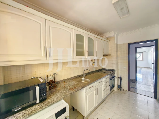 Apartamento T5 para Venda em Carcavelos e Parede Foto 18