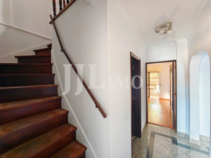 Apartamento T5 para Venda em Carcavelos e Parede Foto 16