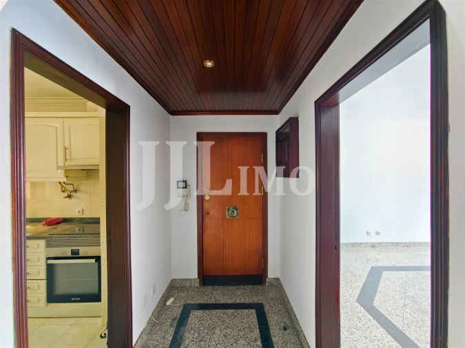 Apartamento T5 para Venda em Carcavelos e Parede Foto 5