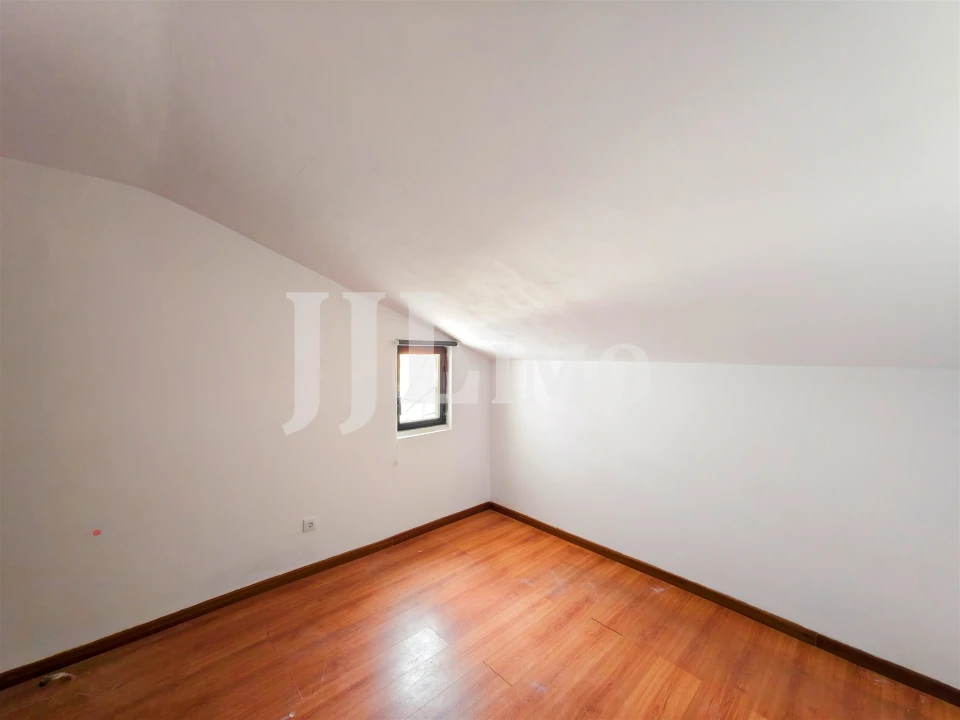Apartamento T5 para Venda em Carcavelos e Parede Foto 24