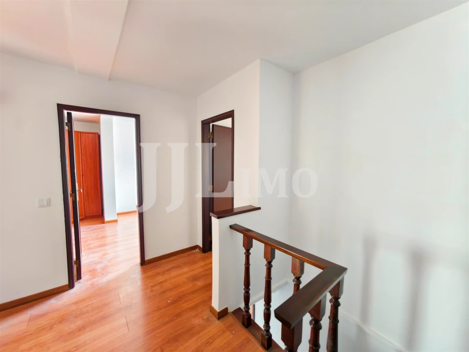 Apartamento T5 para Venda em Carcavelos e Parede Foto 21