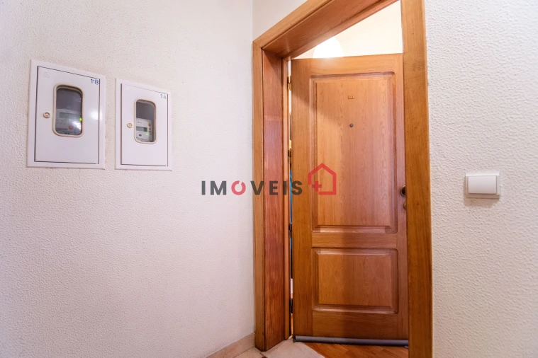 Apartamento T1 para Venda em Eiras e São Paulo de Frades Foto 4