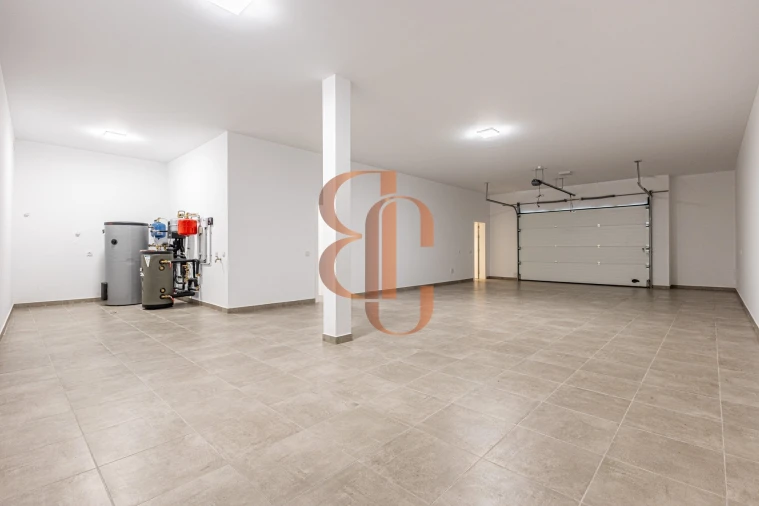 Moradia T3 para Venda em Rio Maior Foto 11