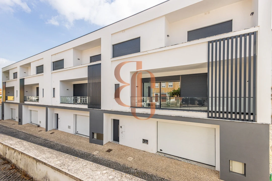 Moradia T3 para Venda em Rio Maior Foto 8