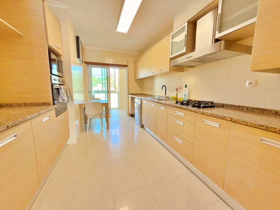 Apartamento T2 para Venda em Santa Maria, São Pedro e Matacães Foto 1