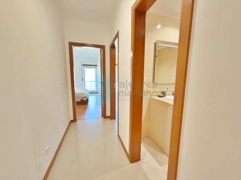 Apartamento T2 para Venda em Santa Maria, São Pedro e Matacães Foto 12