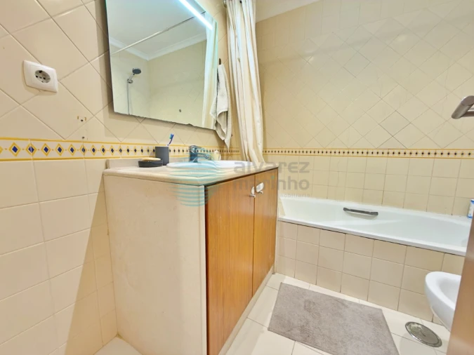 Apartamento T2 para Venda em Santa Maria, São Pedro e Matacães Foto 14