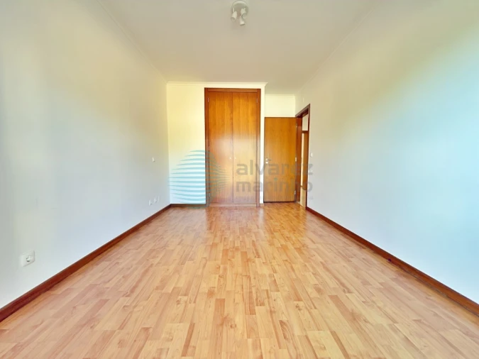 Apartamento T2 para Venda em Santa Maria, São Pedro e Matacães Foto 16