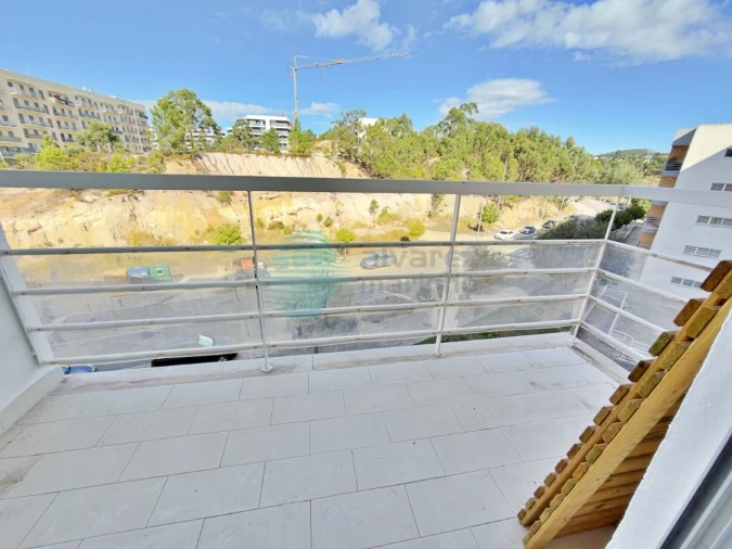 Apartamento T2 para Venda em Santa Maria, São Pedro e Matacães Foto 17