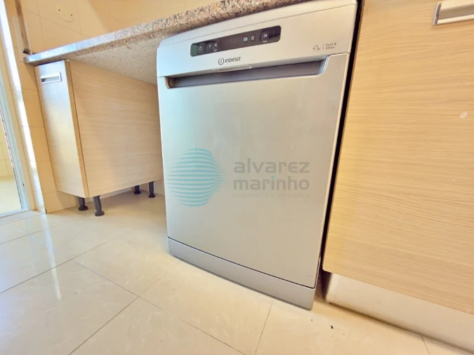 Apartamento T2 para Venda em Santa Maria, São Pedro e Matacães Foto 24