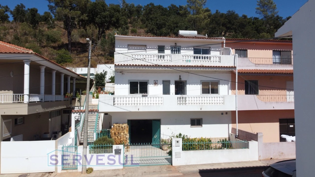 Moradia T4 para Venda em São Bartolomeu de Messines Foto 1