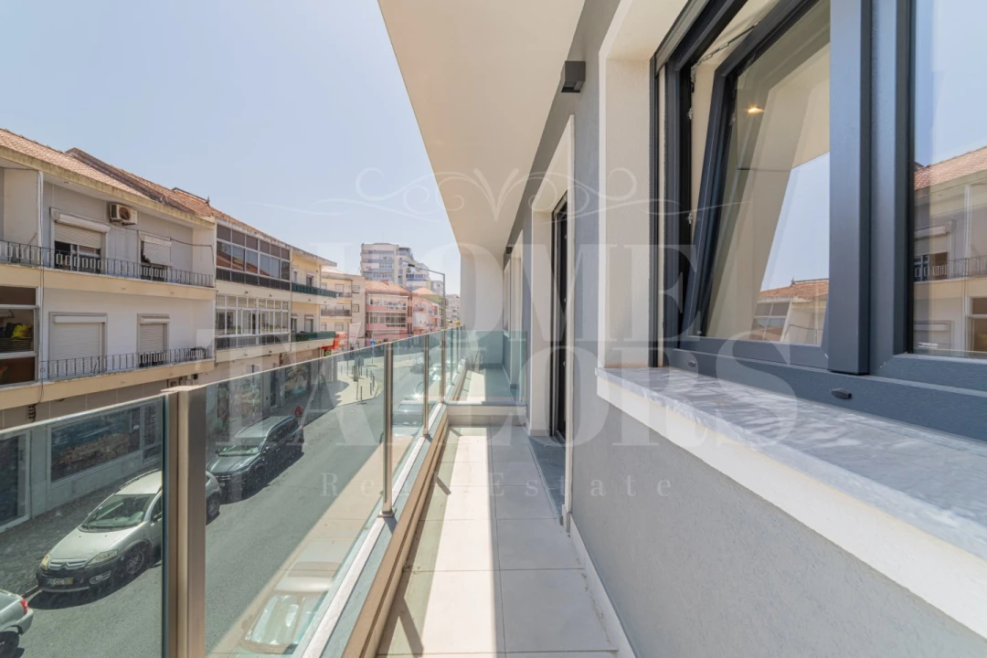 Apartamento T4 para Venda em Almada, Cova da Piedade, Pragal e Cacilhas Foto 23