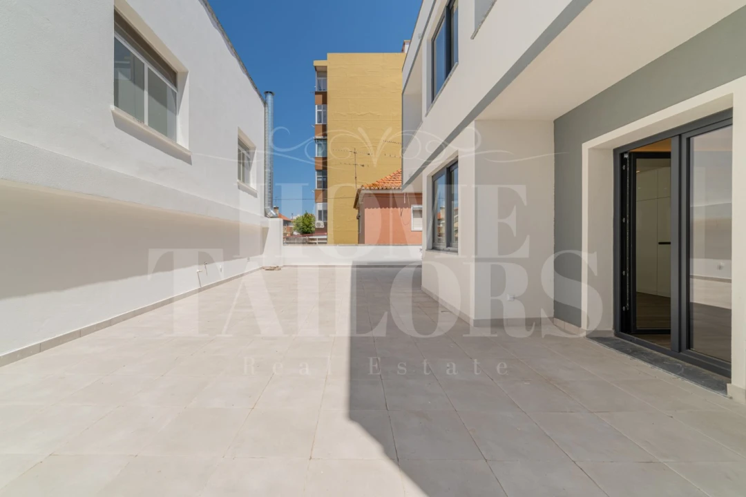 Apartamento T4 para Venda em Almada, Cova da Piedade, Pragal e Cacilhas Foto 11