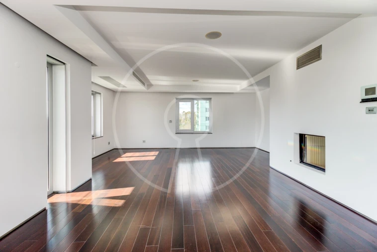 Apartamento T6 para Venda em Avenidas Novas Foto 9